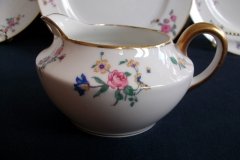 AHRENFELDT FLORAL SPRAY- CREAMER  .....   http://jaapiesfinechinastore.com