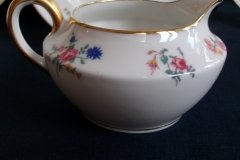 AHRENFELDT FLORAL SPRAY- CREAMER  .....   http://jaapiesfinechinastore.com