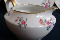 AHRENFELDT FLORAL SPRAY- CREAMER  .....   http://jaapiesfinechinastore.com