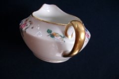 AHRENFELDT FLORAL SPRAY- CREAMER  .....   http://jaapiesfinechinastore.com