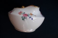 AHRENFELDT FLORAL SPRAY- CREAMER  .....   http://jaapiesfinechinastore.com