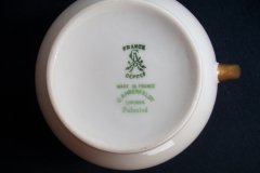 AHRENFELDT FLORAL SPRAY- CREAMER  .....   http://jaapiesfinechinastore.com