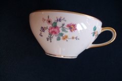 AHRENFELDT FLORAL SPRAY- CUP & SAUCER .....   http://jaapiesfinechinastore.com