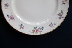 AHRENFELDT FLORAL SPRAY- DINNER PLATE  .....   http://jaapiesfinechinastore.com