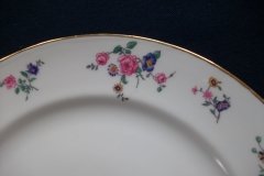 AHRENFELDT FLORAL SPRAY- DINNER PLATE  .....   http://jaapiesfinechinastore.com