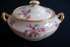 AHRENFELDT FLORAL SPRAY- COVERED SUGAR BOWL   .....   http://jaapiesfinechinastore.com