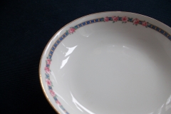 AHRENFELDT ROSES IN BLUE BAND- BERRY BOWL   .....   https://www.jaapiesfinechinastore.com