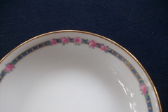 AHRENFELDT ROSES IN BLUE BAND- BERRY BOWL   .....   https://www.jaapiesfinechinastore.com