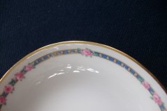 AHRENFELDT ROSES IN BLUE BAND- BERRY BOWL   .....   http://jaapiesfinechinastore.com