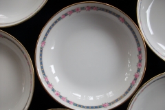 AHRENFELDT ROSES IN BLUE BAND- BERRY BOWL   .....   https://www.jaapiesfinechinastore.com