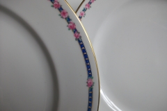 AHRENFELDT ROSES IN BLUE BAND-  DINNER PLATE   .....   https://www.jaapiesfinechinastore.com