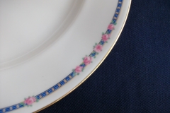 AHRENFELDT ROSES IN BLUE BAND-  DINNER PLATE   .....   https://www.jaapiesfinechinastore.com