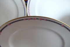 AHRENFELDT ROSES IN BLUE BAND-  LUNCH PLATE   .....   https://www.jaapiesfinechinastore.com