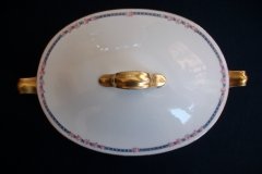 AHRENFELDT ROSES IN BLUE BAND-  OVAL COVERED SERVING   BOWL   .....   http://jaapiesfinechinastore.com
