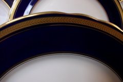 AYNSLEY 7282 LAUREL COBALT- DINNER PLATE   .....  http://jaapiesfinechinastore.com
