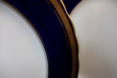 AYNSLEY 7282 LAUREL COBALT- DINNER PLATE   .....  http://jaapiesfinechinastore.com