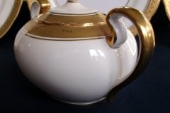 AYNSLEY #7761 CREAM/ ENCRUSTED GOLD BAND-  COVERED SUGAR BOWL  .....   http://jaapiesfinechinastore.com