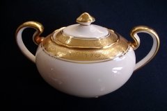 AYNSLEY #7761 CREAM/ ENCRUSTED GOLD BAND-  COVERED SUGAR BOWL  .....   http://jaapiesfinechinastore.com