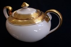 AYNSLEY #7761 CREAM/ ENCRUSTED GOLD BAND-  COVERED SUGAR BOWL  .....   http://jaapiesfinechinastore.com
