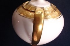 AYNSLEY #7761 CREAM/ ENCRUSTED GOLD BAND-  COVERED SUGAR BOWL  .....   http://jaapiesfinechinastore.com