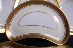 AYNSLEY #7761 CREAM/ ENCRUSTED GOLD BAND-  CRESCENT SALAD PLATE   .....   http://jaapiesfinechinastore.com