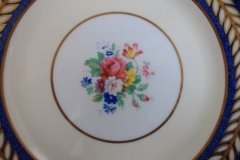 AYNSLEY 7848 MOTTLED BLUE, FLORAL CENTER- SALAD PLATE   .....   http://jaapiesfinechinastore.com