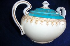 AYNSLEY AQUA BLUE #7611- FILIGREE, GOLD SCROLLS-  COVERED SUGAR BOWL    .....   http://jaapiesfinechinastore.com