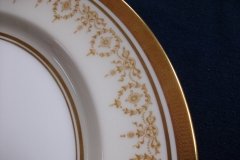 AYNSLEY GOLDEN DOWERY #7892- DINNER PLATES   .....   http://jaapiesfinechinastore.com