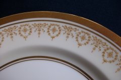 AYNSLEY GOLDEN DOWERY #7892- DINNER PLATES   .....   http://jaapiesfinechinastore.com