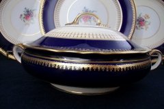 AYNSLEY HATFIELD COBALT #7024- ROUND COVERED  SERVING BOWL    .....   http://jaapiesfinechinastore.com
