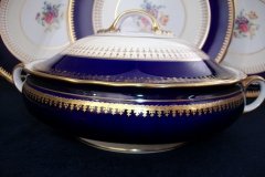 AYNSLEY HATFIELD COBALT #7024- ROUND COVERED  SERVING BOWL    .....   http://jaapiesfinechinastore.com