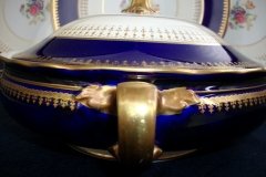 AYNSLEY HATFIELD COBALT #7024- ROUND COVERED  SERVING BOWL    .....   http://jaapiesfinechinastore.com