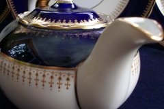 AYNSLEY HATFIELD COBALT #7024- TEA POT   .....   http://jaapiesfinechinastore.com