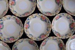 AYNSLEY MELROSE 7259-  BERRY BOWL   .....    https://jaapiesfinechinastore.com