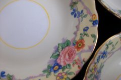 AYNSLEY MELROSE 7259-  BERRY BOWL   .....    https://jaapiesfinechinastore.com
