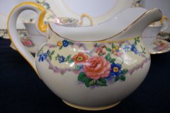 AYNSLEY MELROSE 7259-  CREAMER  10 oz   .....    https://jaapiesfinechinastore.com