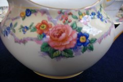 AYNSLEY MELROSE 7259-  CREAMER  10 oz   .....    https://jaapiesfinechinastore.com