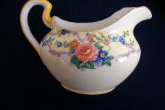 AYNSLEY MELROSE 7259-  CREAMER  10 oz   .....    https://jaapiesfinechinastore.com