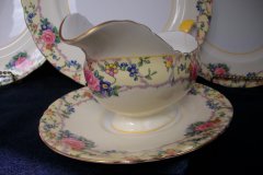 AYNSLEY MELROSE 7259-GRAVY BOAT & SAUCERL   .....    https://jaapiesfinechinastore.com