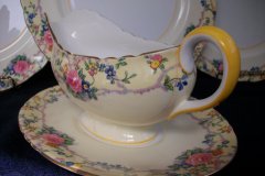 AYNSLEY MELROSE 7259-GRAVY BOAT & SAUCERL   .....    https://jaapiesfinechinastore.com