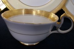 AYNSLEY SANDRINGHAM- TEA CUP ..... http://jaapiesfinechinastore.com