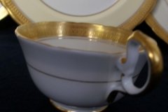 AYNSLEY SANDRINGHAM- TEA CUP ..... http://jaapiesfinechinastore.com