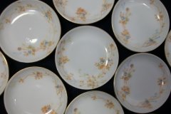 BAWO & DOTTER  AUTUMN VINE, BLUE FLORAL-  BUTTER PAT   .....   http://jaapiesfinechinastore.com