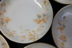 BAWO & DOTTER  AUTUMN VINE, BLUE FLORAL-  BUTTER PAT   .....   http://jaapiesfinechinastore.com