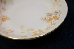 BAWO & DOTTER  AUTUMN VINE, BLUE FLORAL-  BUTTER PAT   .....   http://jaapiesfinechinastore.com