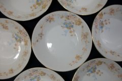 BAWO & DOTTER  AUTUMN VINE, BLUE FLORAL-  BERRY BOWL   .....   http://jaapiesfinechinastore.com