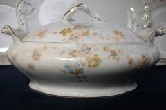 BAWO & DOTTER  AUTUMN VINE, BLUE FLORAL-   COVERED SERVING BOWL #1      .....   http://jaapiesfinechinastore.com