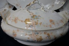BAWO & DOTTER  AUTUMN VINE, BLUE FLORAL-   COVERED SERVING BOWL #1      .....   http://jaapiesfinechinastore.com