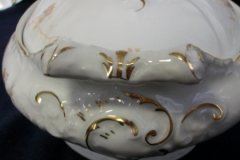 BAWO & DOTTER  AUTUMN VINE, BLUE FLORAL-   COVERED SERVING BOWL #1      .....   http://jaapiesfinechinastore.com