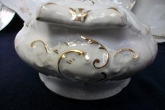 BAWO & DOTTER  AUTUMN VINE, BLUE FLORAL-   COVERED SERVING BOWL #1      .....   http://jaapiesfinechinastore.com